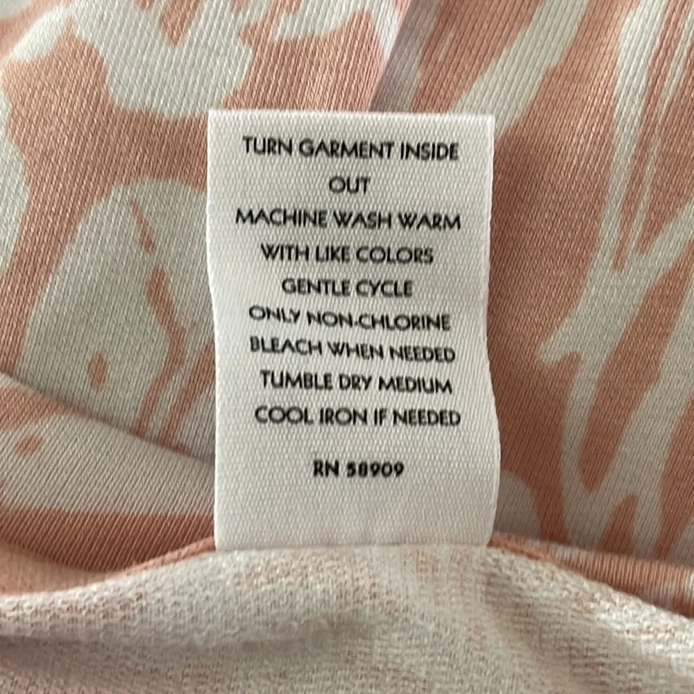 NWT Jasmine & Ginger Coral Floral Long Sleeve Top Size Large